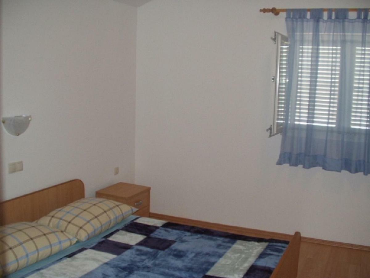 Apartmani Paulina Lopar Exteriör bild
